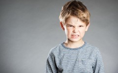 Что делать, если ребёнок постоянно кричит и психует – 5 советов психолога