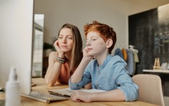 Родительский контроль: как отслеживать активность ребёнка в интернете, не нарушая его границ