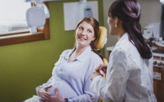Лечение и удаление зубов при беременности – можно ли беременной посещать стоматолога?