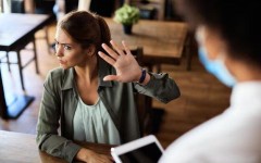 5 приёмов, с помощью которых умные люди справляются с токсичными людьми