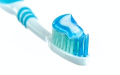 Как выбрать зубную пасту для ребёнка – советы стоматолога