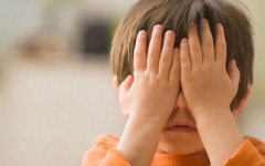 Ребёнок испытывает стресс: как помочь детям справиться с психическим напряжением