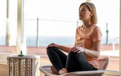 10 мыслительных упражнений на каждый день для поднятия настроения и самооценки