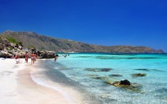 8 лучших пляжей острова Крит – где отдохнуть всей семье?