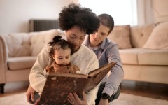 «Я люблю свою дочь больше, чем своего мужа, и он это знает»: личная история с комментариями психологов