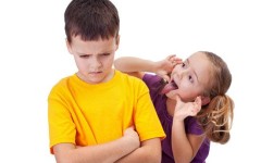 Как делать замечания чужим детям, чтобы не показаться грубым или невежливым?