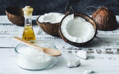 8 лайфхаков: как использовать кокосовое масло для красоты и здоровья