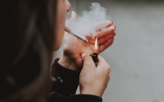 «Любая женщина бросит курить после этого!» Психолог рассказал о лучших методах борьбы с женским курением