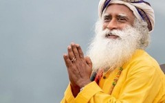 «Время мыслить, анализировать и сомневаться»: 25 мудрых цитат индийского йога Садхгуру о духовности