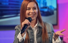 «Я редко, когда вообще что-то получаю»: Юлия Савичева рассказала о неожиданной награде Fashion People Awards 2021