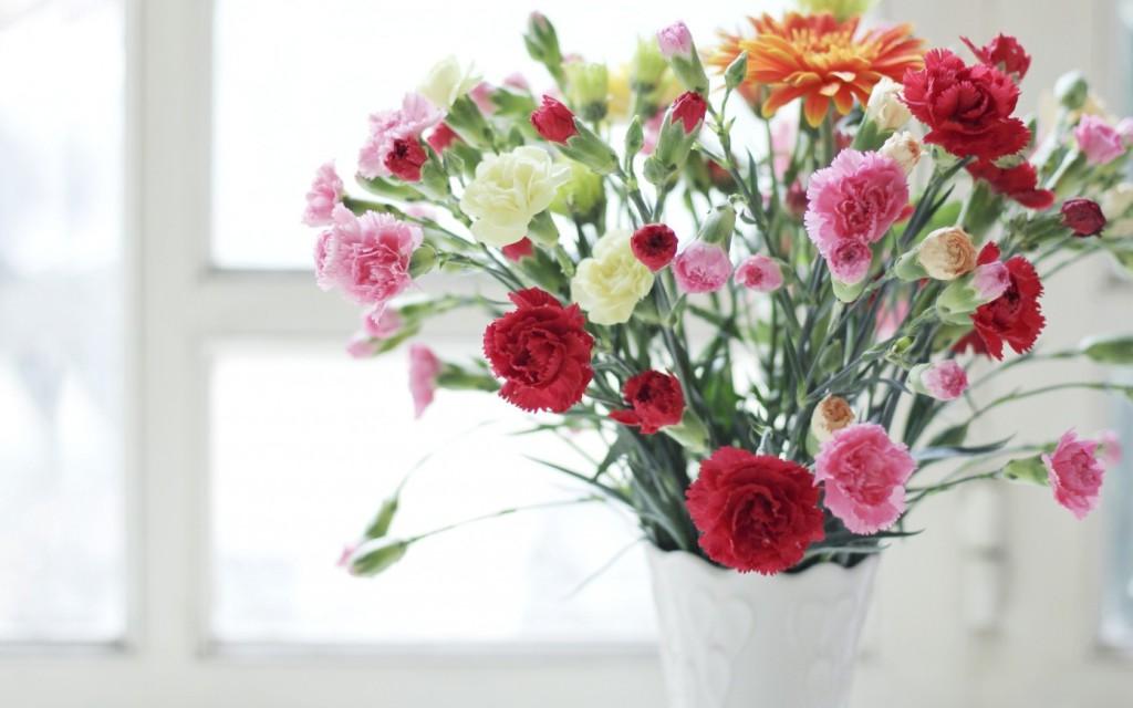 http://www.colady.ru/wp-content/uploads/2013/10/sohranit_buket_podolshe1-1024x640.jpg