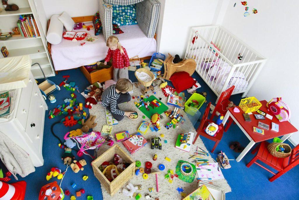 How to teach a child from 2 years old to put away their toys