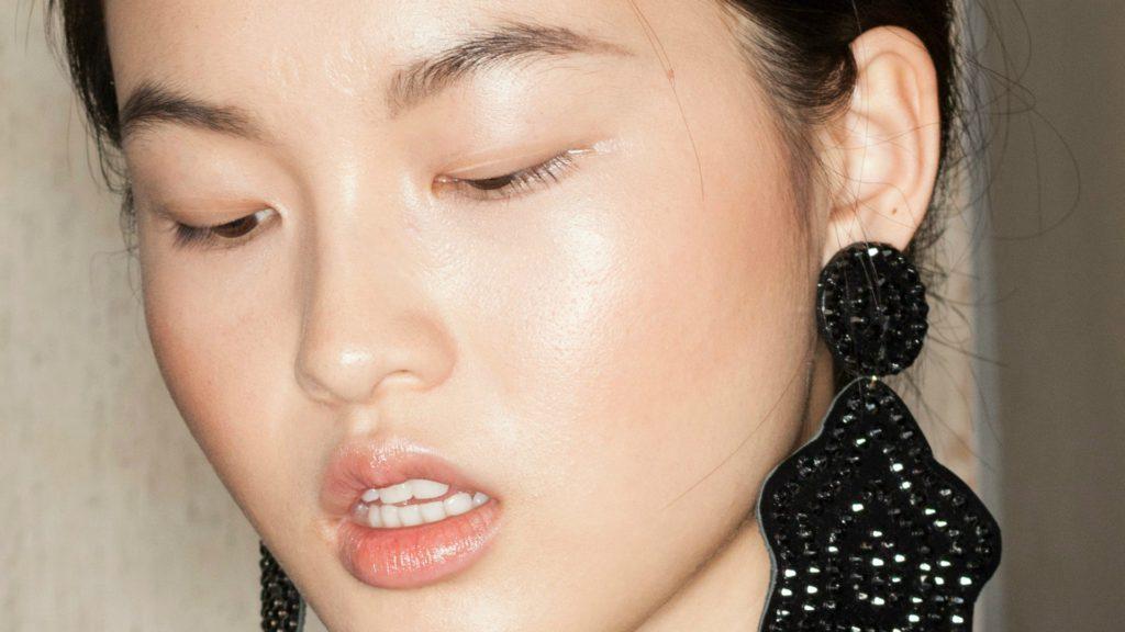 How to choose a highlighter for complexion