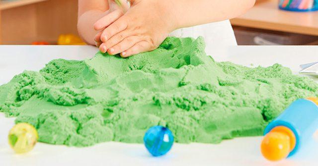 Homemade kinetic sand - how to make it yourself