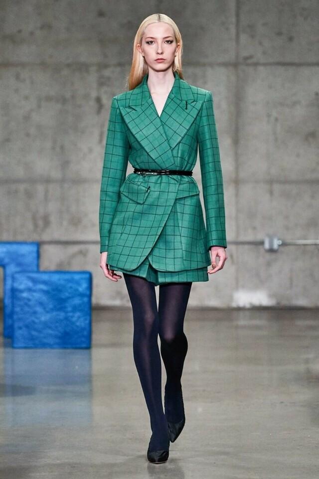 Windowpane cage