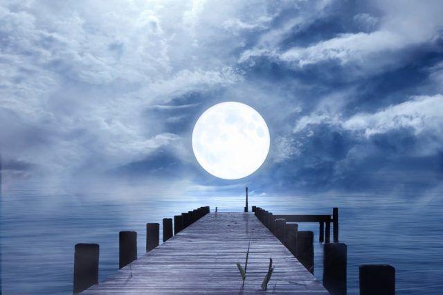 Moon in march