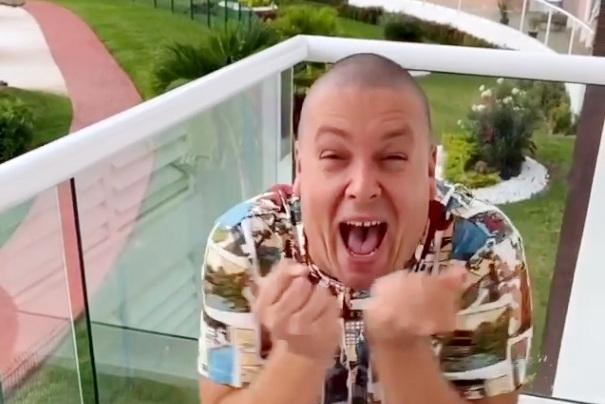 7jdsh3wibpfw pobedil besplodie zvezda doma 2 chuev snova stanet Andrey Chuev and his young wife are expecting a child after 2 years of unsuccessful attempts: how the girl told the sex of the baby to her husband