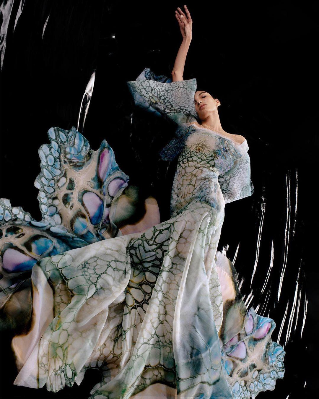 Эстетика Iris van Herpen: уникальное сочетание искусства и технологий нидерландского бренда одежды