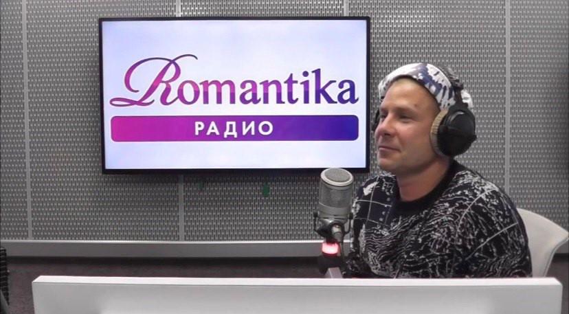 «Я Алиса из Страны Чудес»: Митя Фомин о своей любви к собаке, слухах об итальянском сыне и отношении к браку